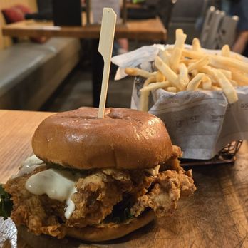Mac's Tap & Table - Cocktail Bars Near Me - Leonardtown, Maryland