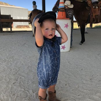 Bar SZ Ranch - Horseback Riding Near Me - Hollister, California