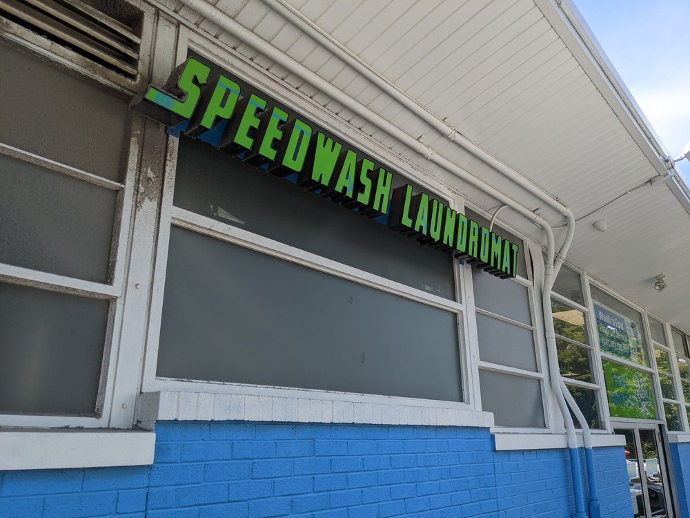 SPEEDWASH LAUNDROMAT Updated September 2024 14 Photos 20 Lake St, Westwood, New Jersey
