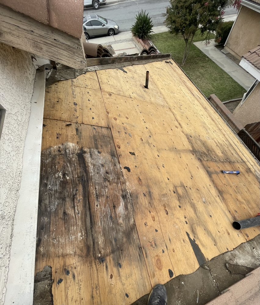 Slide of Global Elite Roofing