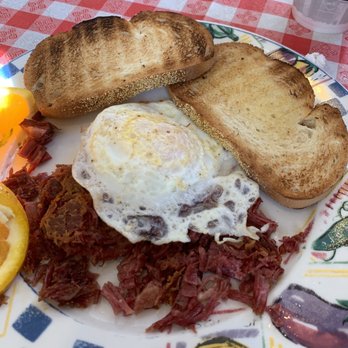 Messy's Cafe - Corn beef hash plate....yummm - Coffee & Tea Near Me - West Warwick, Rhode Island