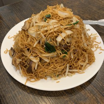 Blue Sky Café - Delicious mound of soy sauce pan-fried noodles, perfect - Chinese Near Me - Belmont, California Blue Sky Café - Delicious mound of soy sauce pan-fried noodles, perfect - Chinese Near Me - Belmont, California