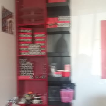 Le Rouge Chocolates by Aarti - Chocolatiers & Shops Near Me - Westport, Connecticut