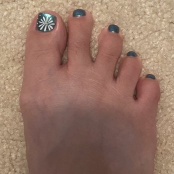 Blissful Nails & Spa - Gel Pedicure - Nail Salons Near Me - Honolulu, Hawaii