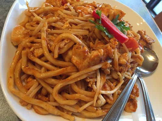 Basil Thai Kitchen Closed 36 Reviews Thai 2326 Danforth Ave Toronto On Canada Restaurant Reviews Phone Number