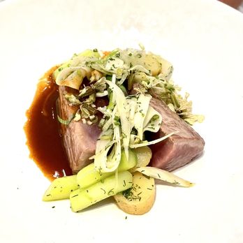 Le KGB - Tuna - perfectly seared - French Near Me - Paris, 75