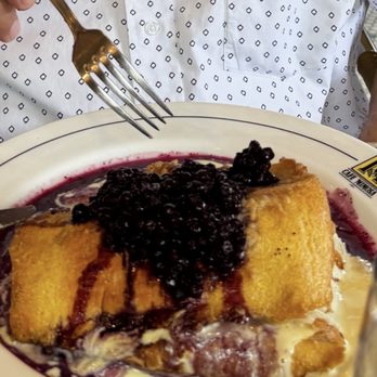 Cafe Mimosa - Crème brûlée French toast packed with blueberries. Amazingly enough it isn't too sweet. - Breakfast & Brunch Near Me - San Clemente, California