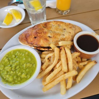 Robin Hood British Pub - Steak and Mushroom Pie - British Near Me - Sherman Oaks, California Robin Hood British Pub - Steak and Mushroom Pie - British Near Me - Sherman Oaks, California