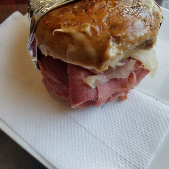 Berry Pike - Reuben on a rye bagel - Cafes Near Me - Evanston, Illinois