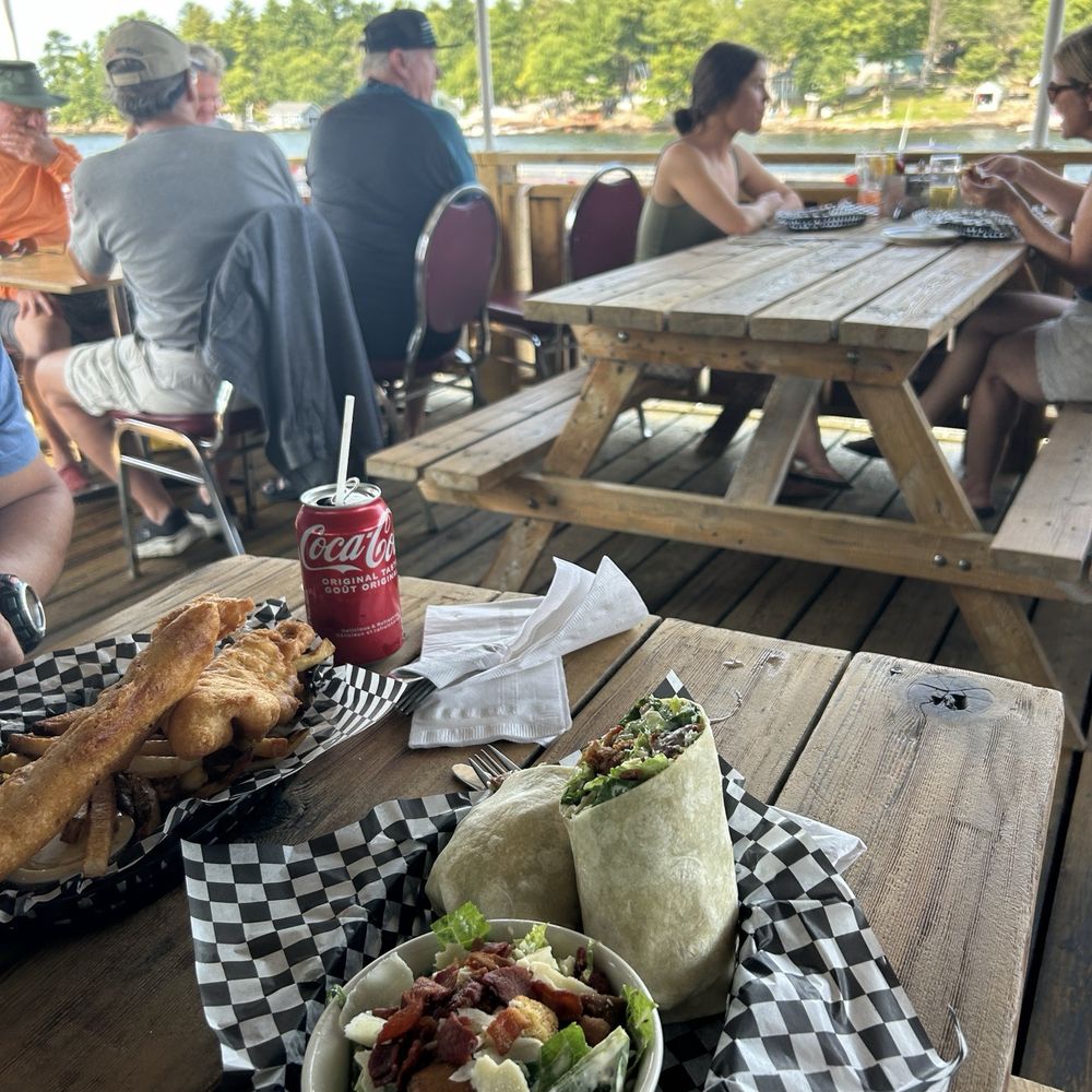Harbour House - Burgers Near Me - Port Severn, Ontario