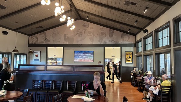 Perry's Novato by null