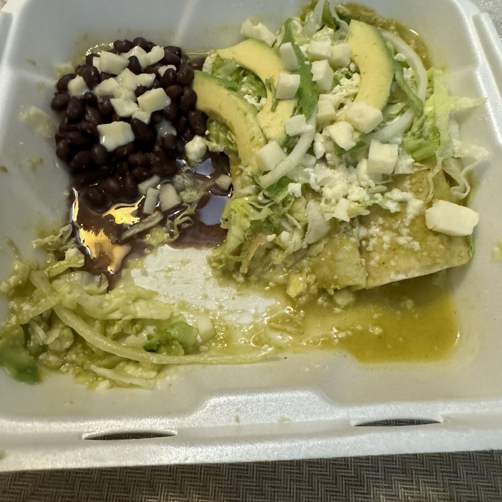 El Jacalito - Green chili enchiladas they did not come with rice and beans I had to come home and open a can of beans big disappointment to not come here - Mexican Near Me - Lomita, California