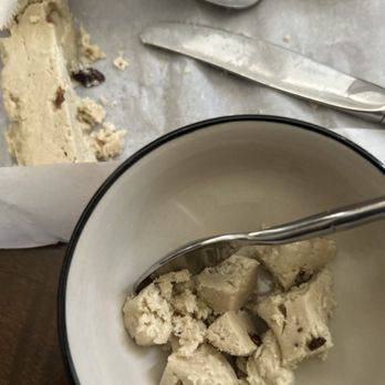 SumSum - White chocolate - Desserts Near Me - Honolulu, Hawaii SumSum - White chocolate - Desserts Near Me - Honolulu, Hawaii