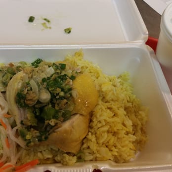 Yogi's Noodle - 15 min wait for Hainan chicken - Chinese Near Me - Scarborough, Ontario
