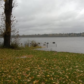 Idylwood Beach Park - Parks Near Me - Redmond, Washington
