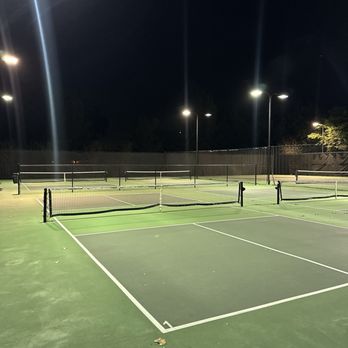 Minnehaha Park - Pickleball Courts - Parks Near Me - Maitland, Florida