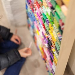 La Petite Epicerie - Notre fameux mur de canes fimo !