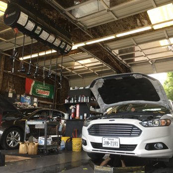 Lube Pit Stop - Oil Change Stations Near Me - Austin, Texas Lube Pit Stop - Oil Change Stations Near Me - Austin, Texas