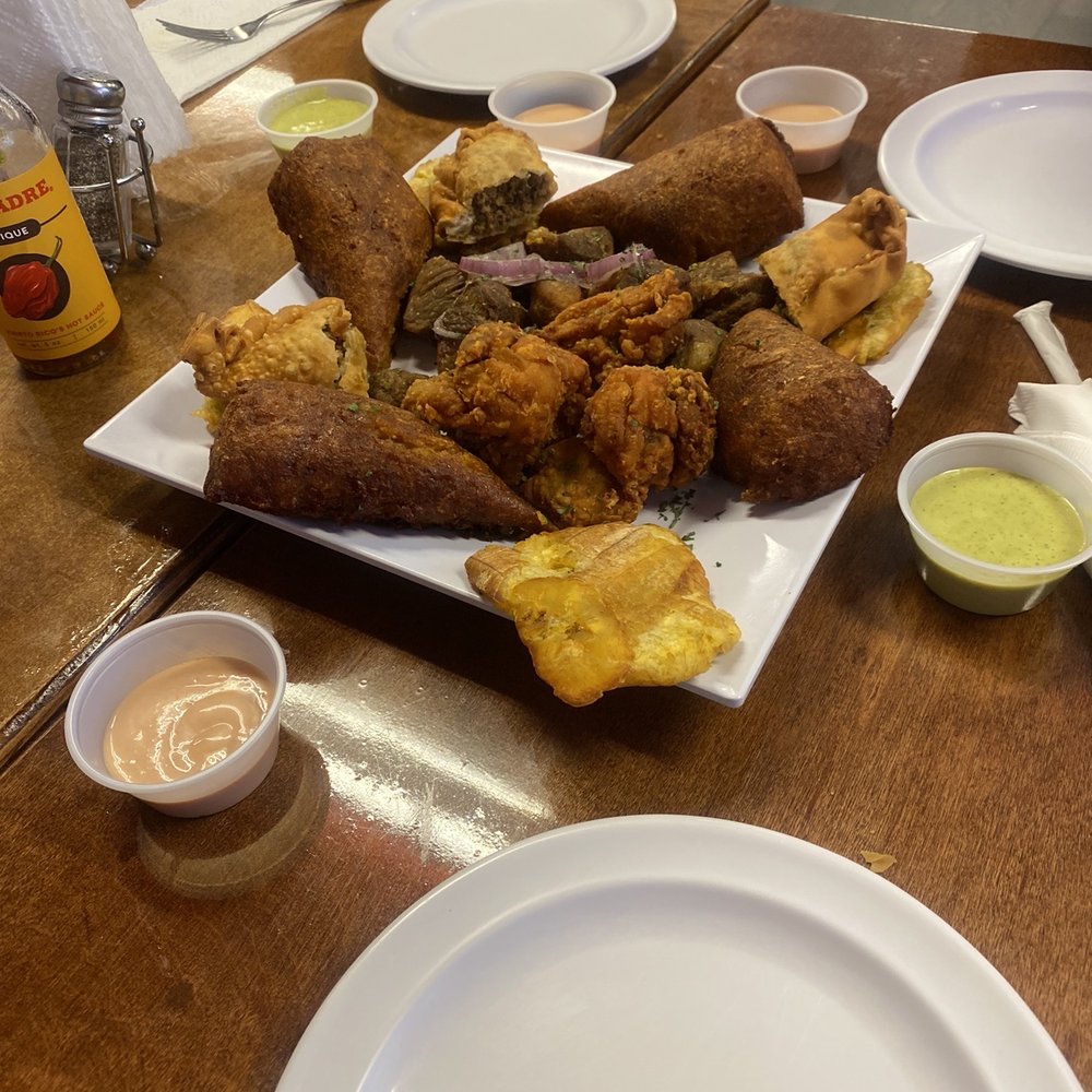787 Restaurant & Bar - 787 Sampler - Bars Near Me - El Paso, Texas