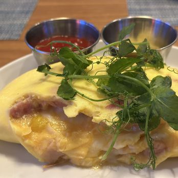 Bistro 101 - Build Your Own Omelette: mozzarella, peppers, onions, & ham. - American Near Me - Rohnert Park, California