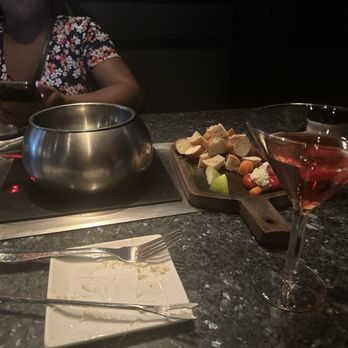 The Melting Pot - Starter Cheese fondue - Fondue Near Me - Atlanta, Georgia The Melting Pot - Starter Cheese fondue - Fondue Near Me - Atlanta, Georgia