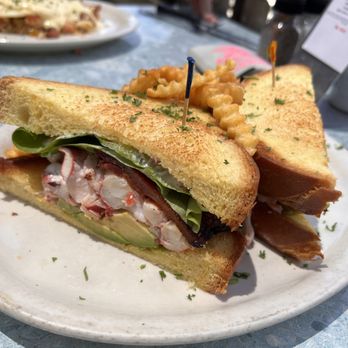 Coconuts - Lobster club - Seafood Near Me - Fort Lauderdale, Florida