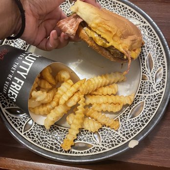Slutty Vegan - My One Night Stand meal.... it's amazing! - Vegan Near Me - Brooklyn, New York Slutty Vegan - My One Night Stand meal.... it's amazing! - Vegan Near Me - Brooklyn, New York