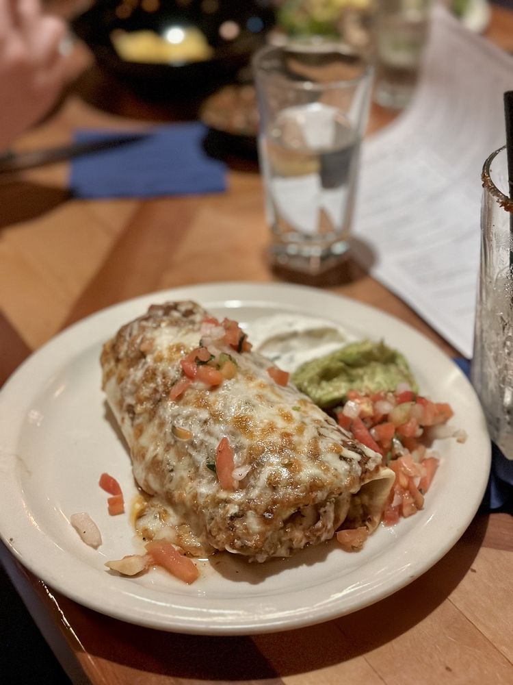 Azul Restaurant & Lounge