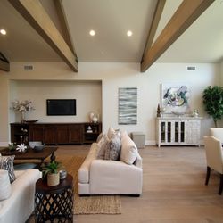 Revamp Professional Home Stagers