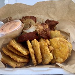 Carne frita and Tostones