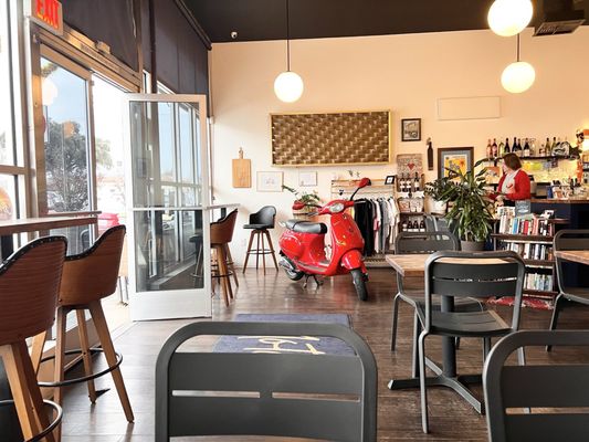 MOTO Delicatessen & Bodega by null