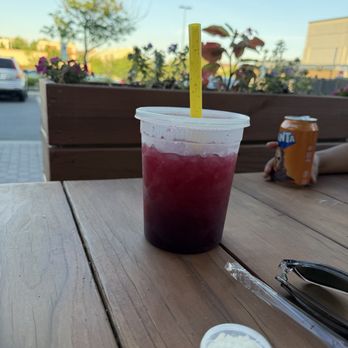 Andy's Pizza - Kentlands - Blueberry lemonade - Pizza Near Me - Gaithersburg, Maryland