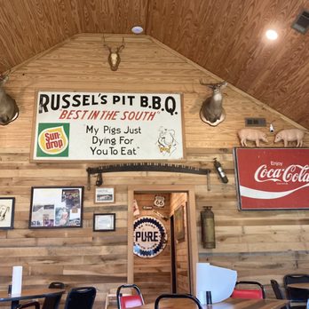 Corner Pit BBQ - Barbeque Near Me - Dellrose, Tennessee