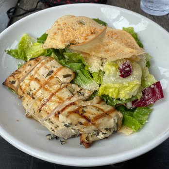 Refinery Rooftop - Chicken salad - Lounges Near Me - New York, New York