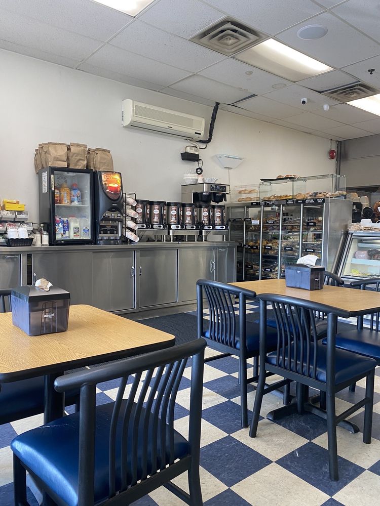 BAGEL BAZAAR Updated October 2024 14 Photos & 12 Reviews Bound Brook, New Jersey Bagels