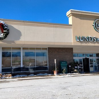 Lunds & Byerlys - the front of the store - Grocery Near Me - Golden Valley, Minnesota Lunds & Byerlys - the front of the store - Grocery Near Me - Golden Valley, Minnesota
