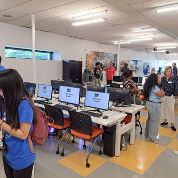 Gary Comer Youth Center - Community Service/Non-Profit Near Me - Chicago, Illinois