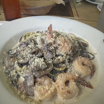 Maccheroni Republic - Bianchi and Neri - Italian Near Me - Los Angeles, California