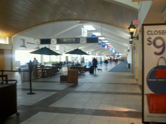 Savannah/Hilton Head International Airport by null