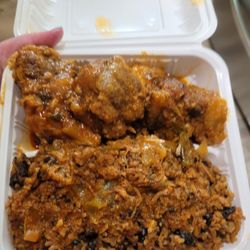 Victoria Restaurant - Oxtails and congri