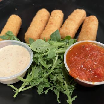Bellissima Italian Mediterranean Restaurant - Mozzarella - Pizza Near Me - Austin, Texas