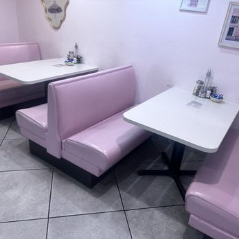 Omar's Hi-Way Chef Restaurant - Seating - American Near Me - Tucson, Arizona Omar's Hi-Way Chef Restaurant - Seating - American Near Me - Tucson, Arizona
