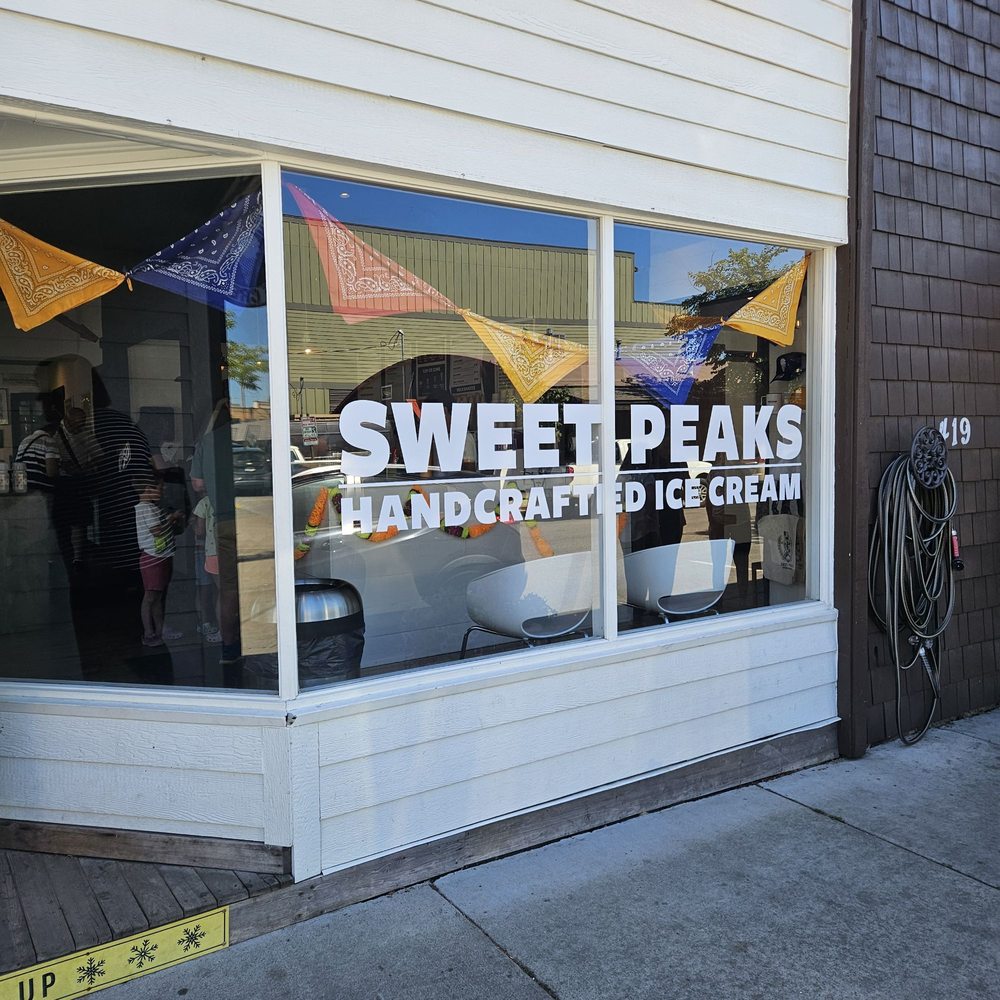 Sweet Peaks - Whitefish shop - Ice Cream & Frozen Yogurt Near Me - Whitefish, Montana Sweet Peaks - Whitefish shop - Ice Cream & Frozen Yogurt Near Me - Whitefish, Montana