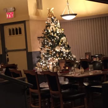 Vona's Restaurant - a decorated christmas tree - Pizza Near Me - Oswego, New York