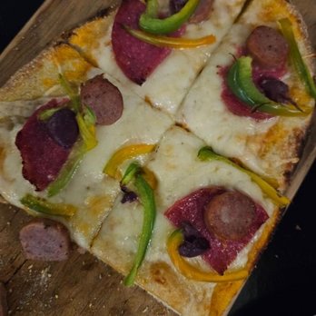 Sandos Cancun - That is not pepperoni pizza as the mentioned it was and more chopped up hot dogs. - Hotels Near Me - Cancún, ROO