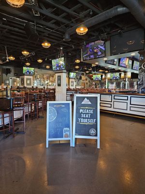 Cosmos Taverna by null