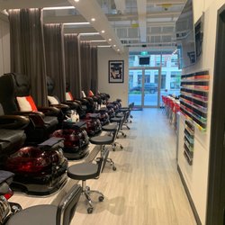 Vixen Nails & Spa - Oakville