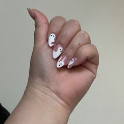 Golden Nails & Spa