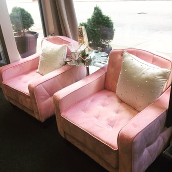 Angelo Axel Salon - Cutest lounging while you wait/pick your hair or makeup style - Hair Salons Near Me - Cincinnati, Ohio