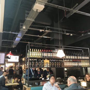 Jamie Oliver's Diner Gatwick - Diners Near Me - Horley, WSX